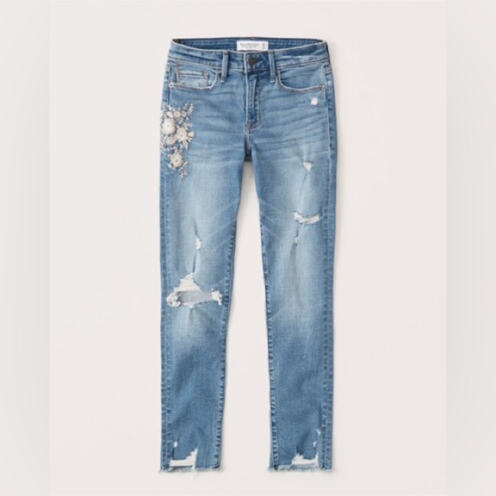 Abercrombie & Fitch size 2 short Mid Rise Super Skinny Ankle Jeans